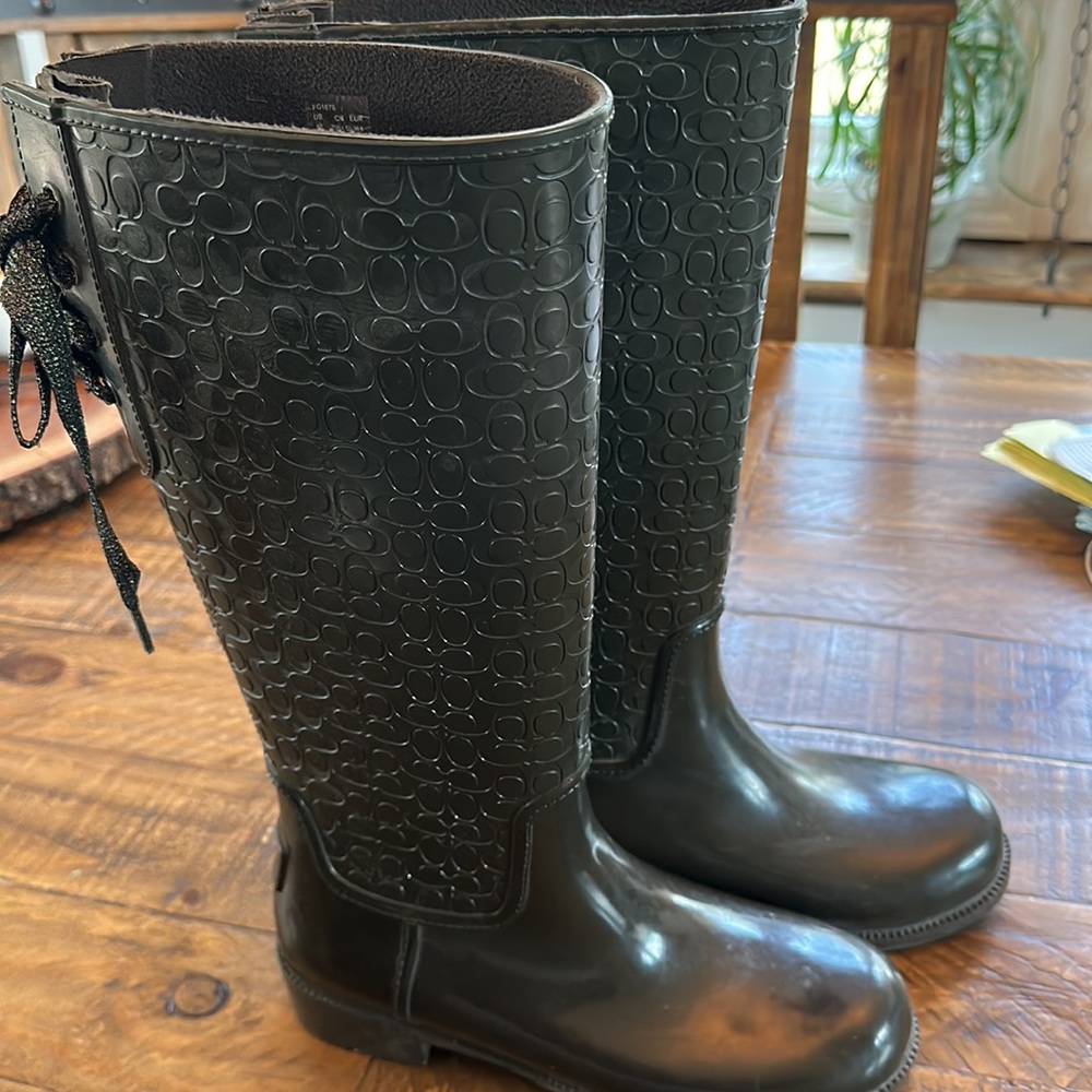 Olive green coach rain boots - Picture 5 of 6